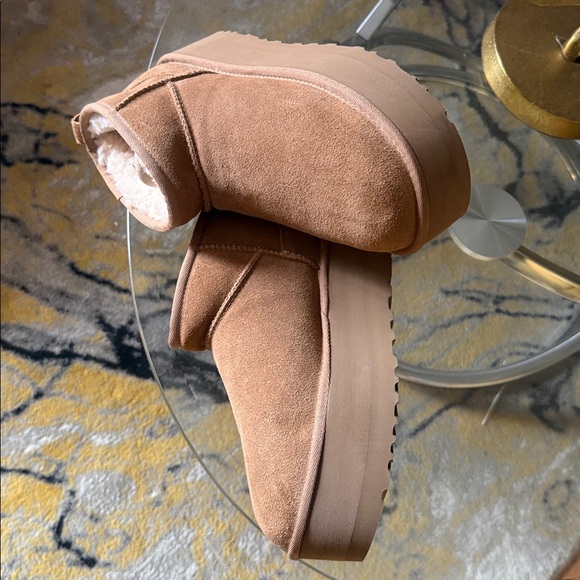 UGG Women’s Classic Ultra Mini Platform in Chestnut - Picture 10 of 13